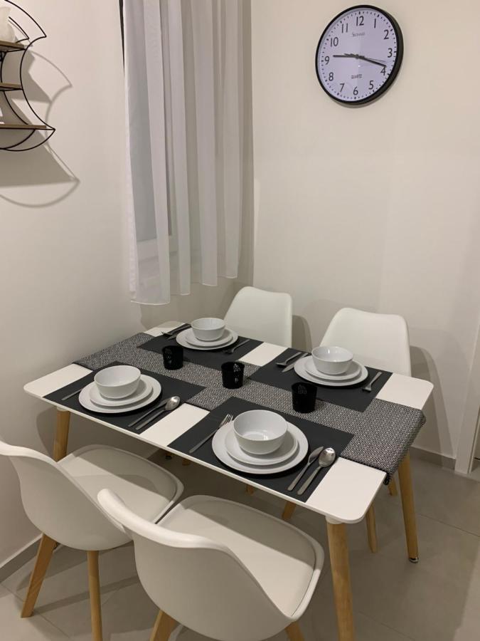 Zenit Apartman Бік Екстер'єр фото