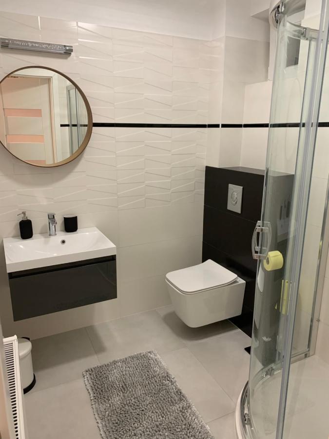Zenit Apartman Бік Екстер'єр фото