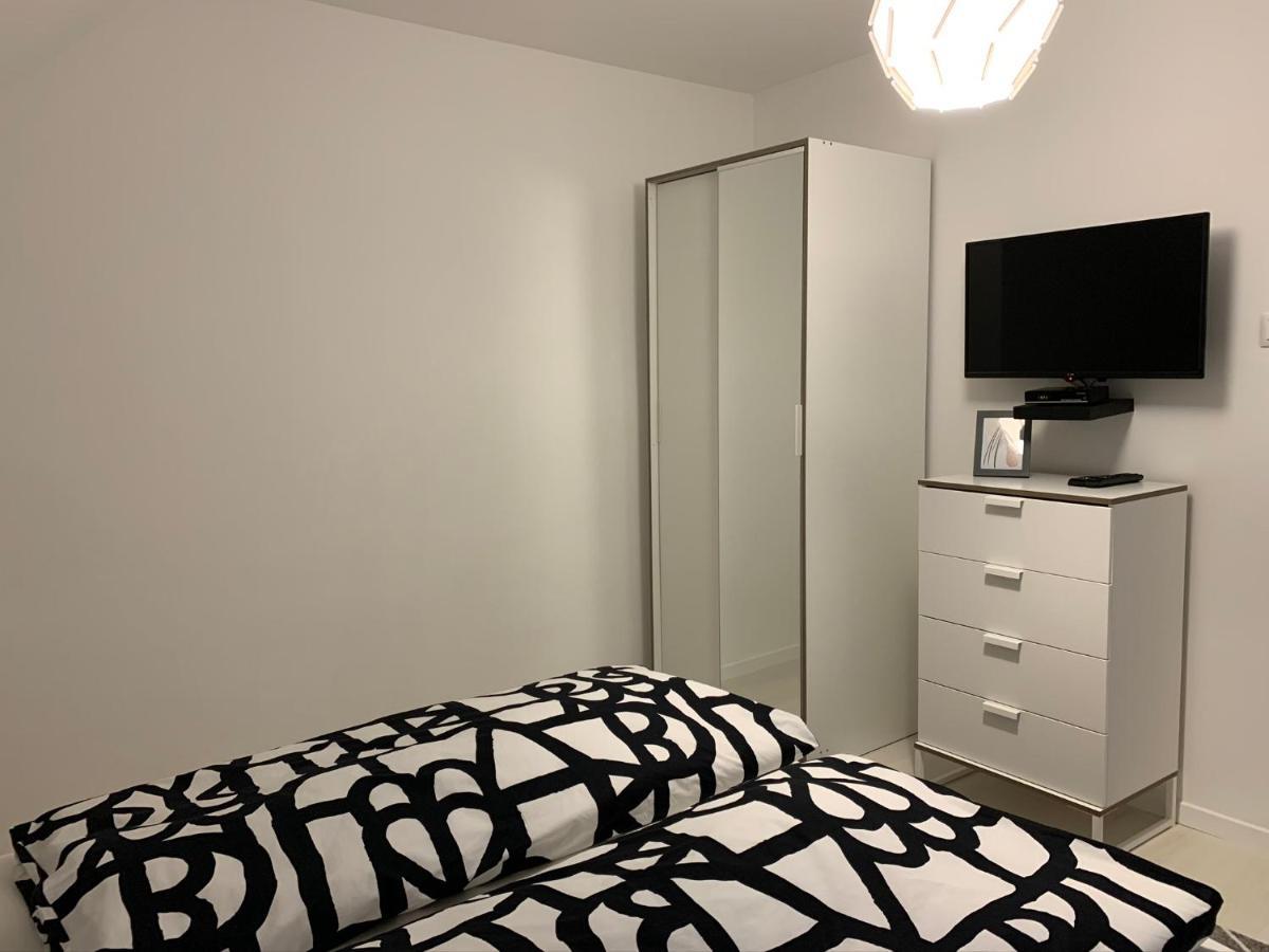 Zenit Apartman Бік Екстер'єр фото